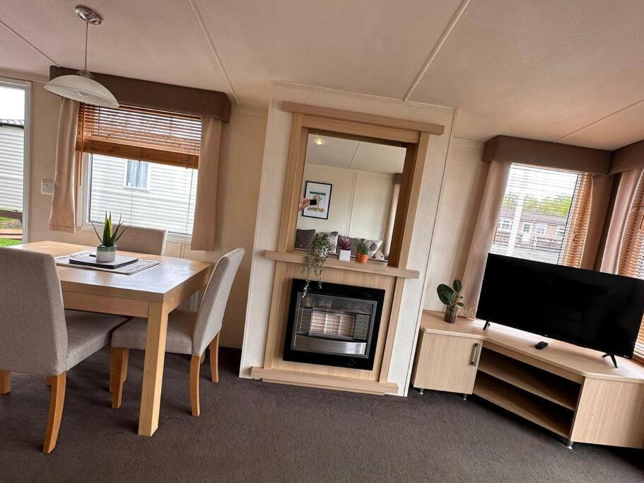 Swift Moselle 2 Bedroom Parkhome - Uddingston, Glasgow Buitenkant foto